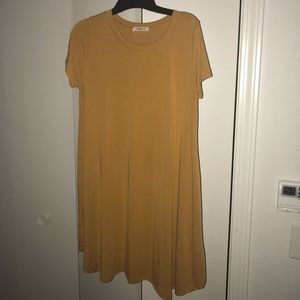 Yellow tee-shirt dress